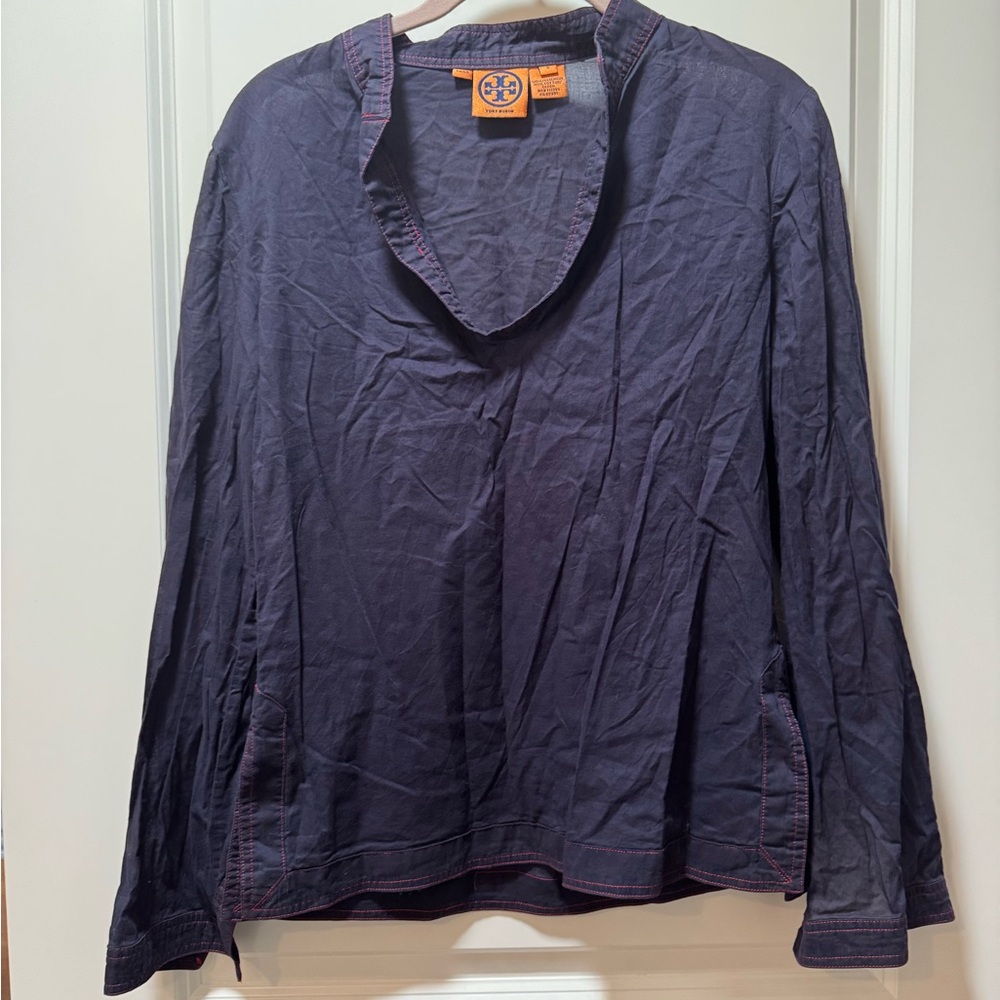 Tory Burch navy with red stitching  Blouse
Cotton voile/lawn lightweight